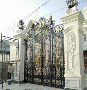 Cửa cổng biệt thự nhà anh chiến